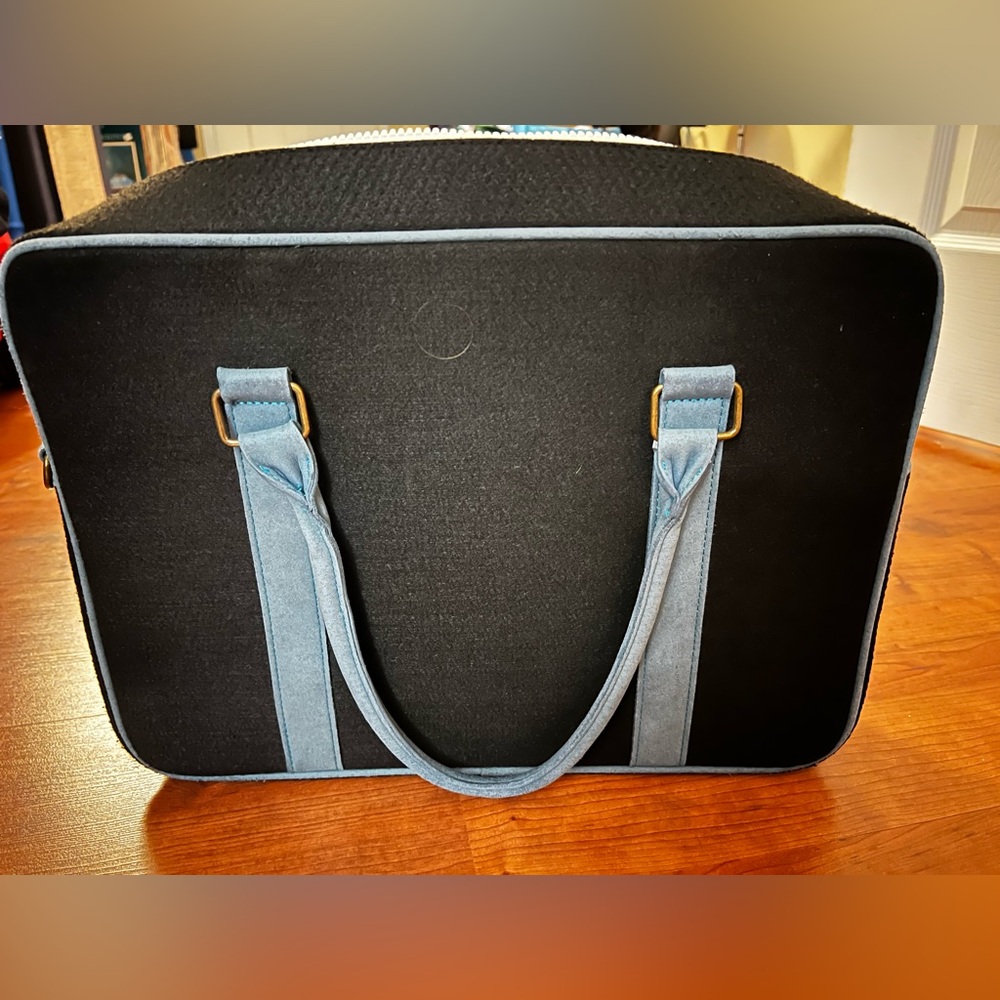 Mrkt MARTIN BRIEFCASE (BLACK-LAKE BLUE)